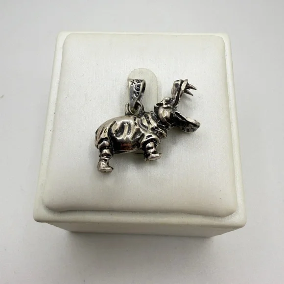 Possible vintage TAXCO sterling silver Hippopotamus charm or pendant! - Picture 12 of 14
